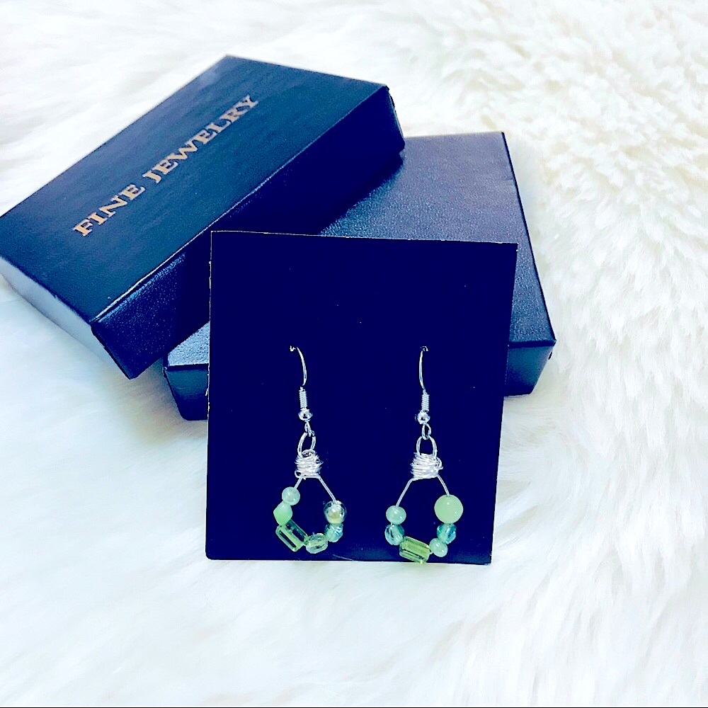 💚Silver Wrapped Peridot Beaded Tear Drop Earrings